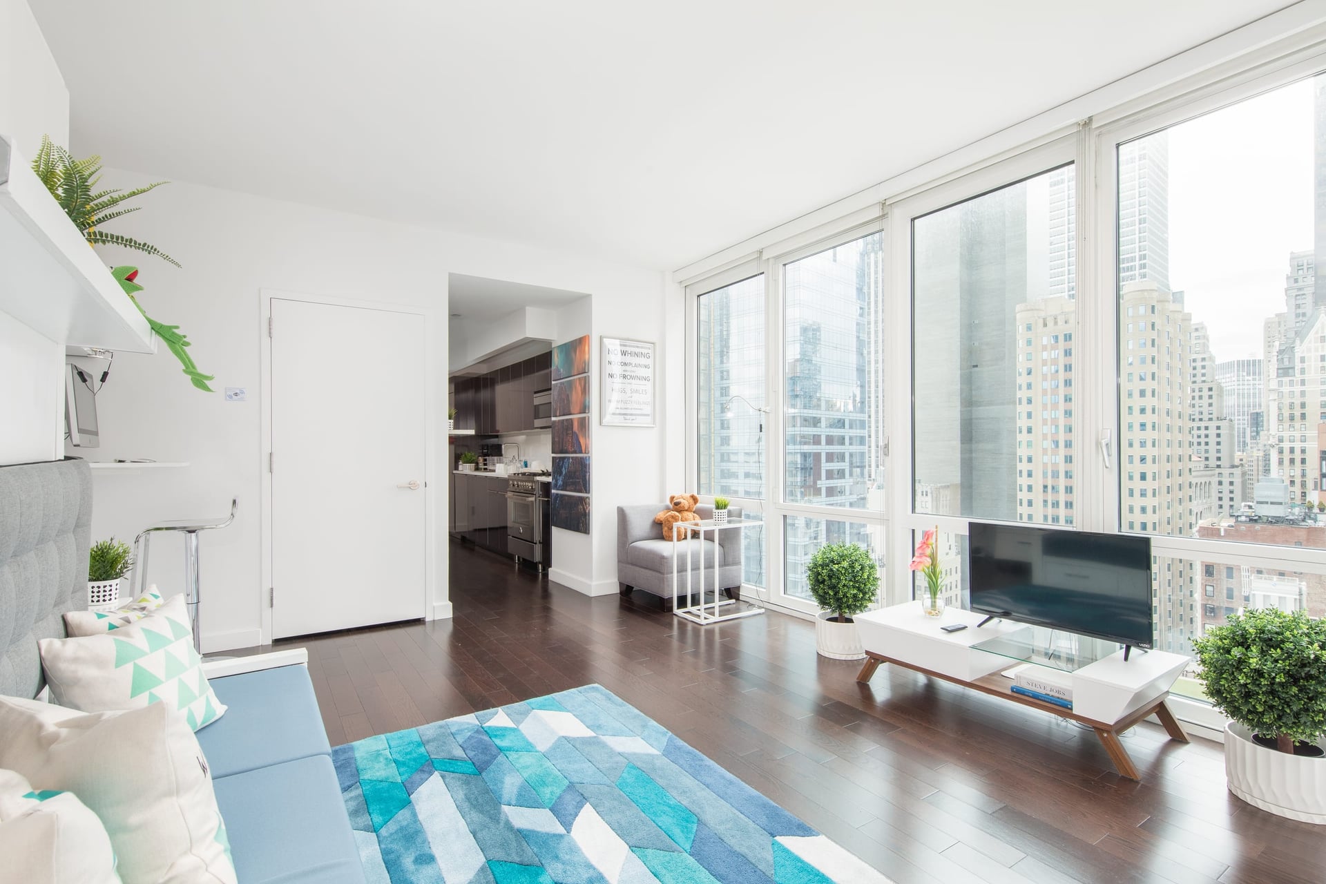 Brooklyn Bridge Studio interior — view 2.